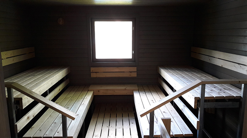 Sauna has a view to the lake